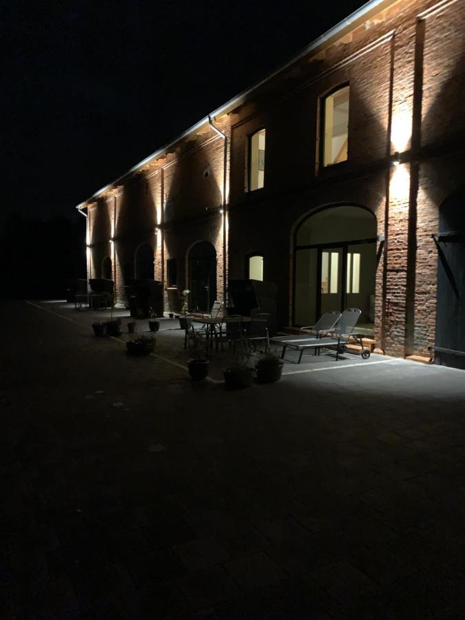 Ahrensbok Ferienwohnung 2 Am Herrenhaus Ahrensboek מראה חיצוני תמונה